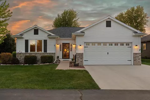 202 Meadow #14, Delavan, WI 53115