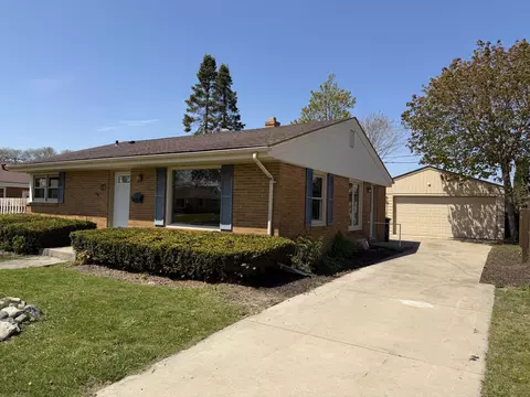 1010 Shorecrest, Racine, WI 53402