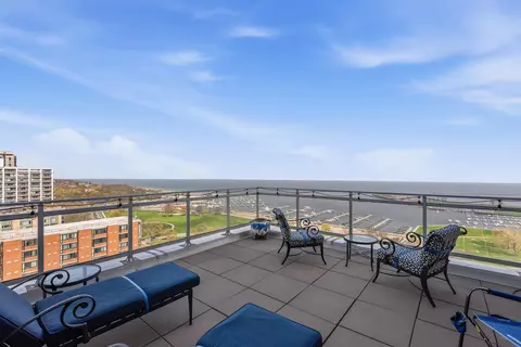 1522 N Prospect #1804, Milwaukee, WI 53202