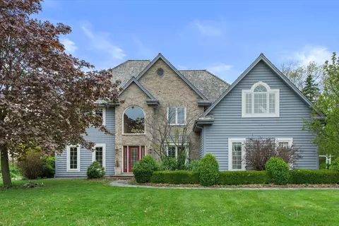 4715 Hasting, Brookfield, WI 53045