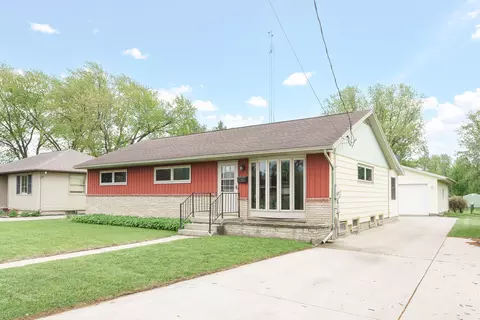 105 Clark, Watertown, WI 53094