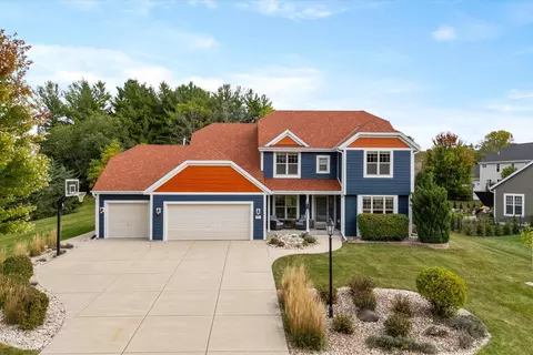 w273n2420 Arlington, Pewaukee, WI 53072
