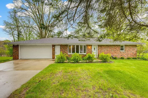 2233 Wallace Lk, Trenton, WI 53090