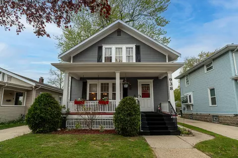 938 Cleveland, Racine, WI 53405
