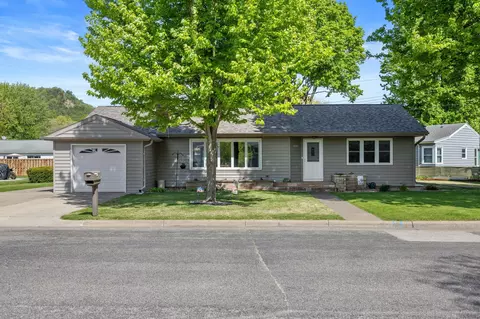 2247 Sisson, La Crosse, WI 54601