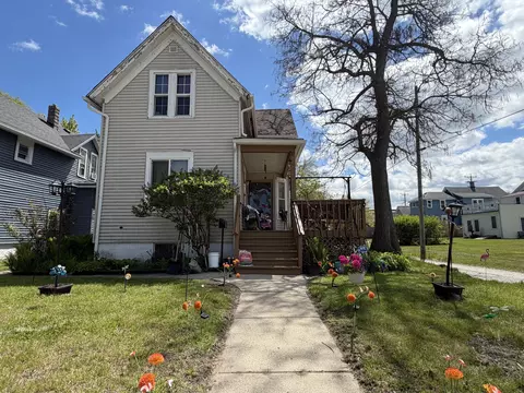 1315 67th, Kenosha, WI 53143
