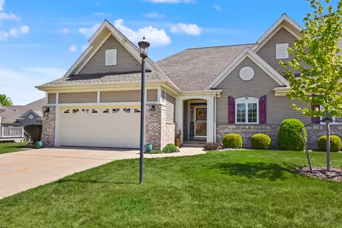 2307 Silver Fox, Waukesha, WI 53188