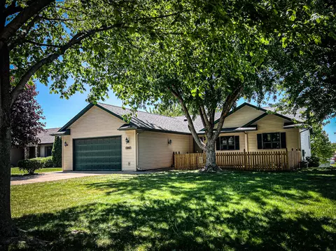 4230 Cliffside, La Crosse, WI 54601