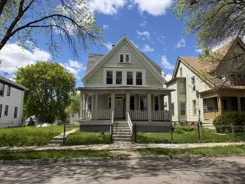 3037 N Dr William Finlayson, Milwaukee, WI 53212