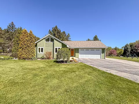 s50w30750 Walnut, Genesee, WI 53149
