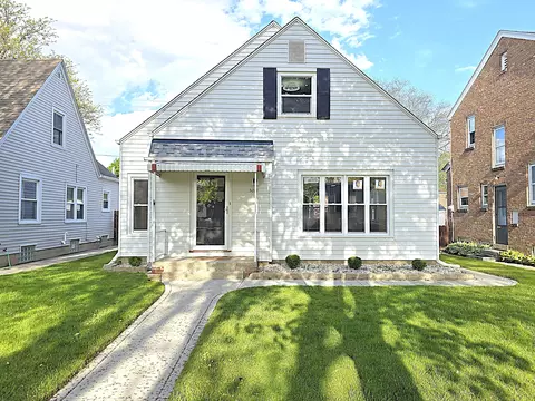 3018 N 77th, Milwaukee, WI 53222