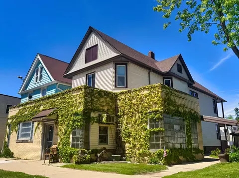 818 Milwaukee, South Milwaukee, WI 53172