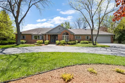 1041 Horns Cors, Cedarburg, WI 53012