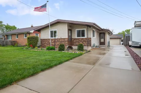 3313 E Mallory, Cudahy, WI 53110