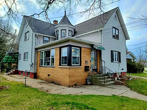 1420 Hawthorne, Two Rivers, WI 54241