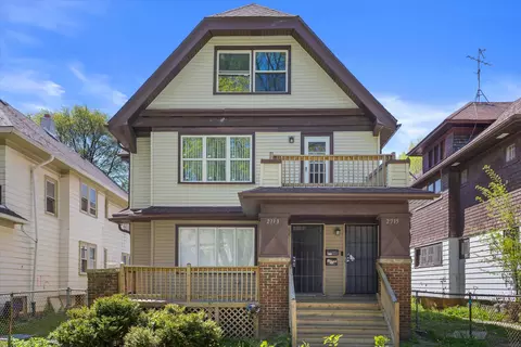 2713 N 44th #2715, Milwaukee, WI 53210