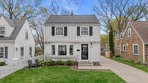 4634 N Idlewild, Whitefish Bay, WI 53211