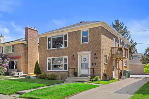 4022 N Newhall #4024, Shorewood, WI 53211