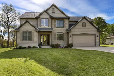 9485 S 96th, Franklin, WI 53132