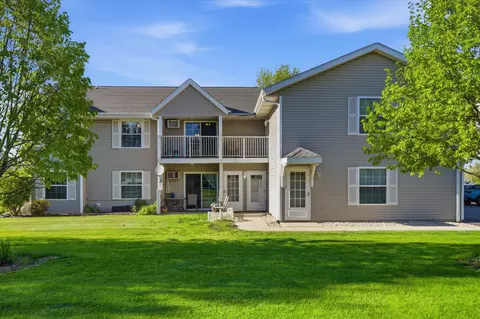 354 Minz Park #4, West Bend, WI 53095