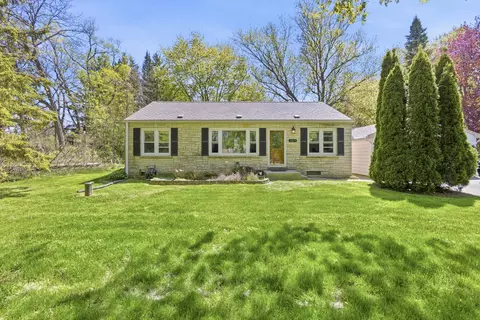 12215 W Mcshane, Franklin, WI 53132