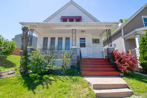 2729 S 14th, Milwaukee, WI 53215