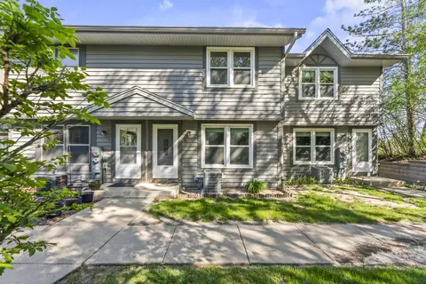 1821 Paramount #K, Waukesha, WI 53186
