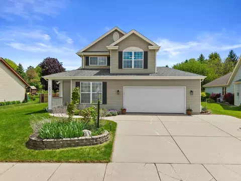 2313 Kestrel, Waukesha, WI 53189