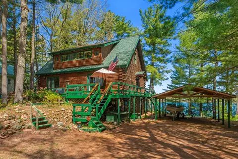 w13490 South Pleasant Road, Westfield, WI 53964