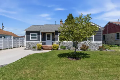 366 Third, Kewaskum, WI 53040