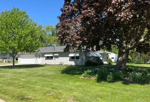 616 Rohda, Waterford, WI 53185