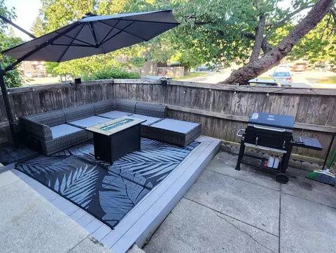 6987 W Glenbrook, Milwaukee, WI 53223
