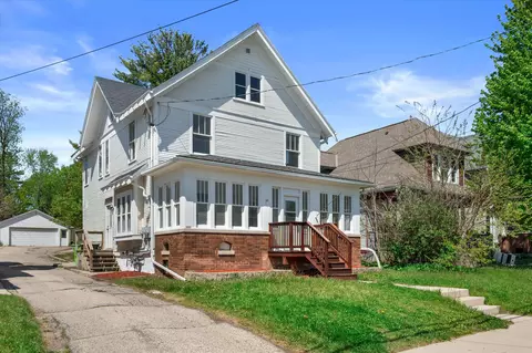 64 Union, Hartford, WI 53027
