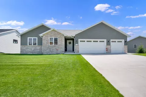 717 Drumlin, Kewaskum, WI 53040