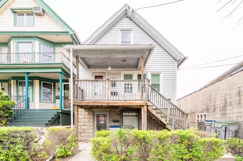 1016 E Land #1018, Milwaukee, WI 53202