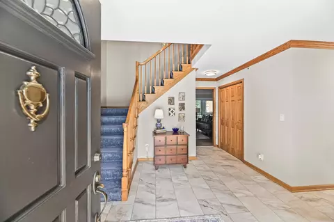 345 N Elm Grv #B, Brookfield, WI 53005