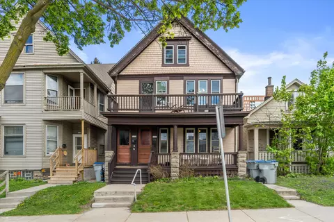 2116 N Oakland #2118, Milwaukee, WI 53202
