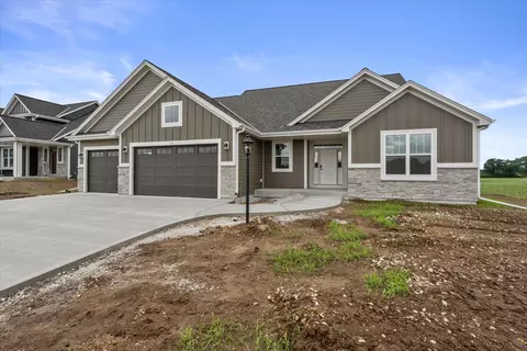 503 Talbots Woods #LT 36, Dousman, WI 53066