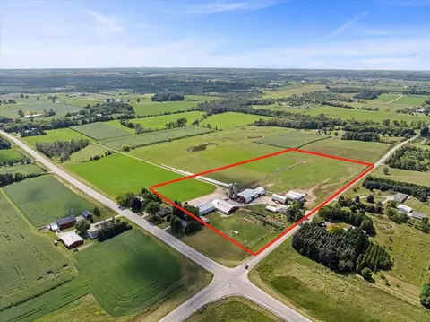 w1731 Kiel Road, New Holstein, WI 53061