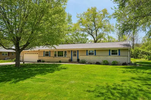 n50w17803 Greenview, Menomonee Falls, WI 53051