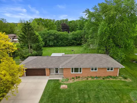 14101 W Maple Rdg, New Berlin, WI 53151