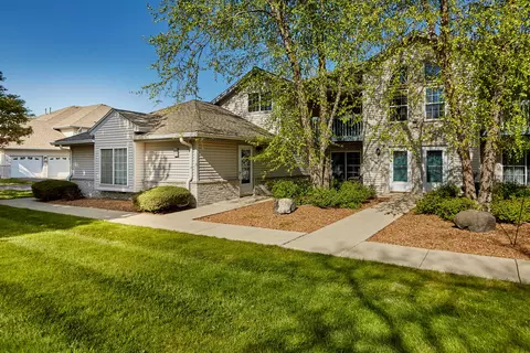 1035 Guthrie #1, Waukesha, WI 53186