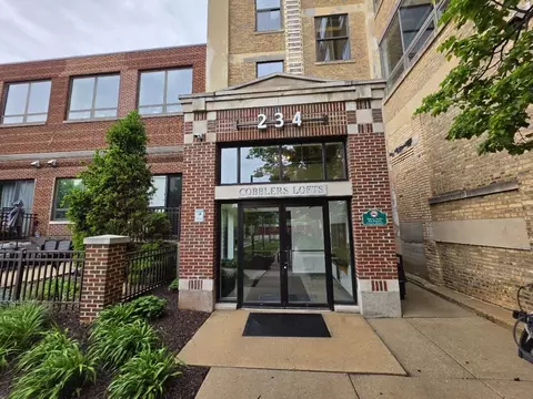 234 E Reservoir #404, Milwaukee, WI 53212
