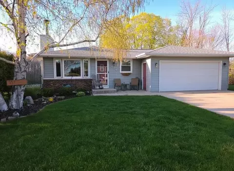 424 Van Buren, Howards Grove, WI 53083