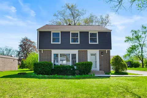 7438 N Seneca, Fox Point, WI 53217