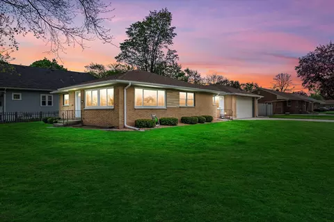 7729 W Cold Spg, Greenfield, WI 53220