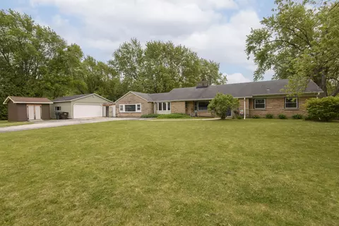 13715 W Cardinal, New Berlin, WI 53151
