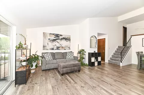 8525 W Waterford #7, Greenfield, WI 53228