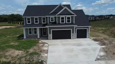 490 Talbots Woods, Dousman, WI 53118