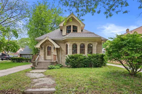 3246 N 49, Milwaukee, WI 53216
